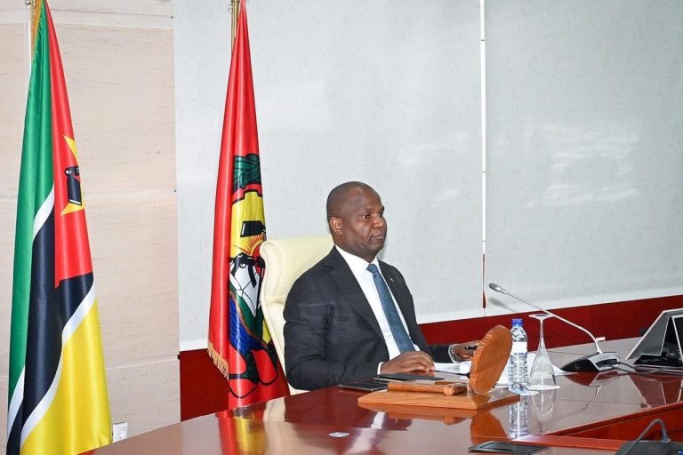 Presidente Daniel Chapo lidera reunião do CNDS para avaliar segurança e ordem pública