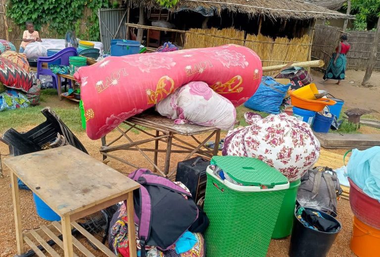 Niassa debaixo da água: Rio muanda transborda e deixa famílias ao relento em cenas de desespero