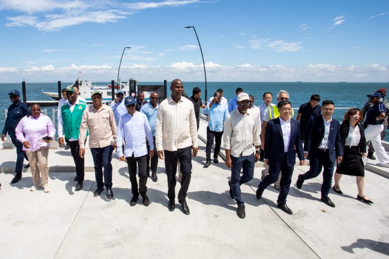 PR inaugurou ponte-cais de Kanyaka para reforçar mobilidade e desenvolvimento económico