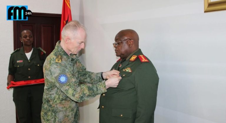 União Europeia Homenageia General Júlio Jane por reforçar capacidade militar de Moçambique
