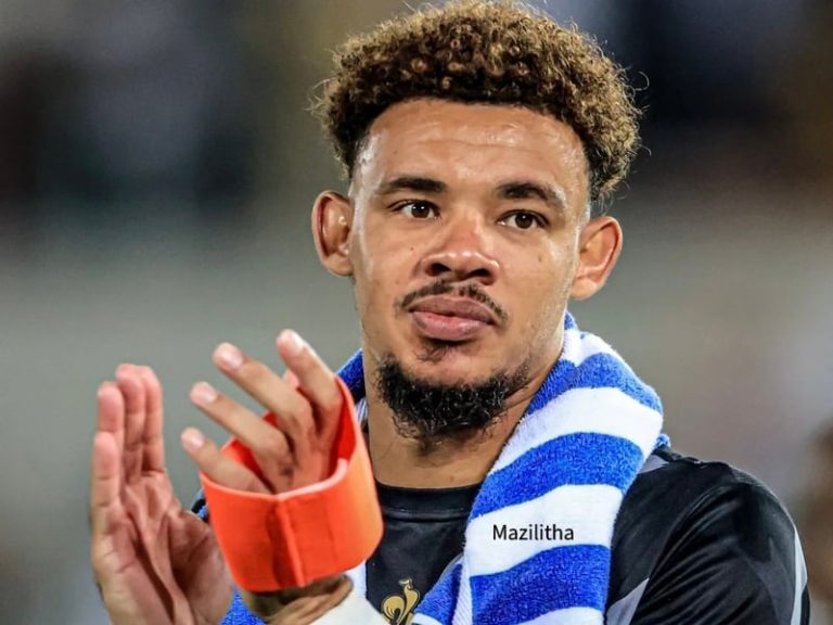 Williams, capitão da selecção da áfrica do Sul, indignado com africanos por preferirem apoiar o méxico após a derrota