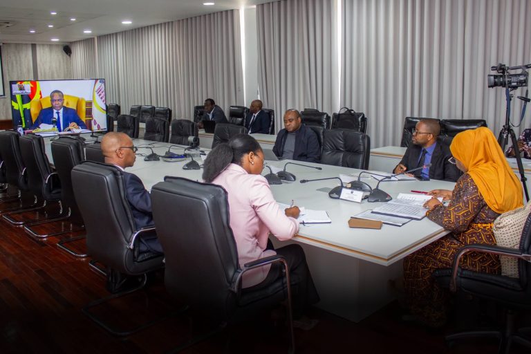 Talapa e Adão de Almeida afinam detalhes da Cimeira Parlamentar da CPLP e reforçam parceria entre Moçambique e Angola