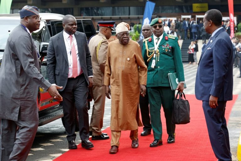 Tinubu entra na corrida de 2027 sob pressão do bolso dos nigerianos
