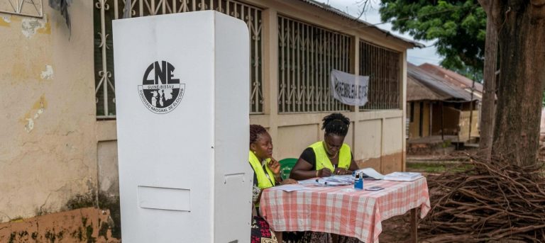 Guiné-Bissau: Autoridades anunciam vitória do “sim” no referendo constitucional