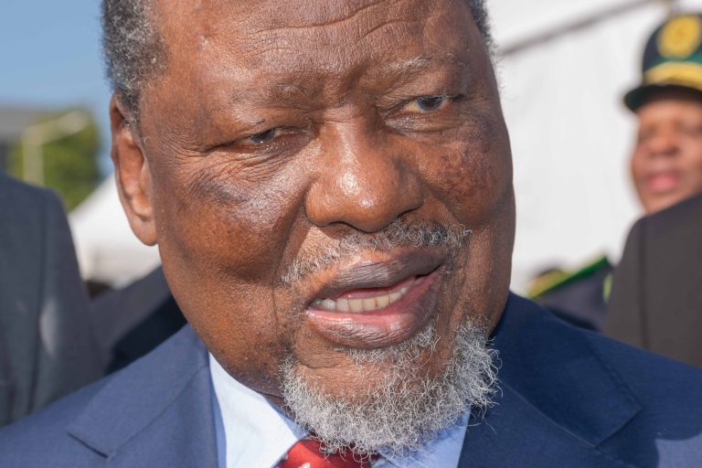 Joaquim Chissano apela à união no combate ao terrorismo
